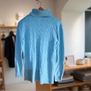 Talbots Blue Cable knit pull over sweater long sleeves decorative buttons Medium